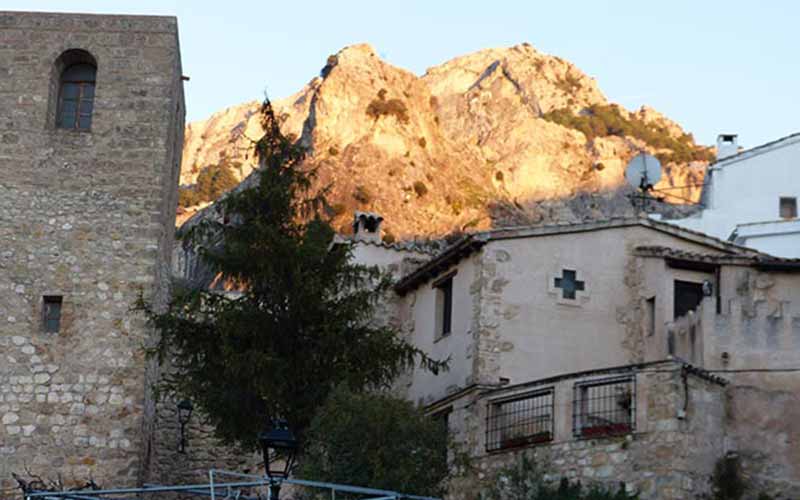  Pincha para ir a su Sitio Web: https://casaruralcastillolairuela.com/